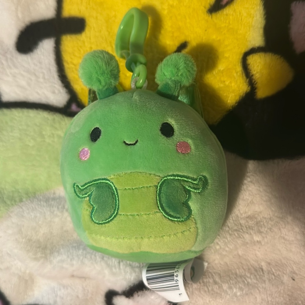Trenton the Praying mantis squishmallow clip NWT